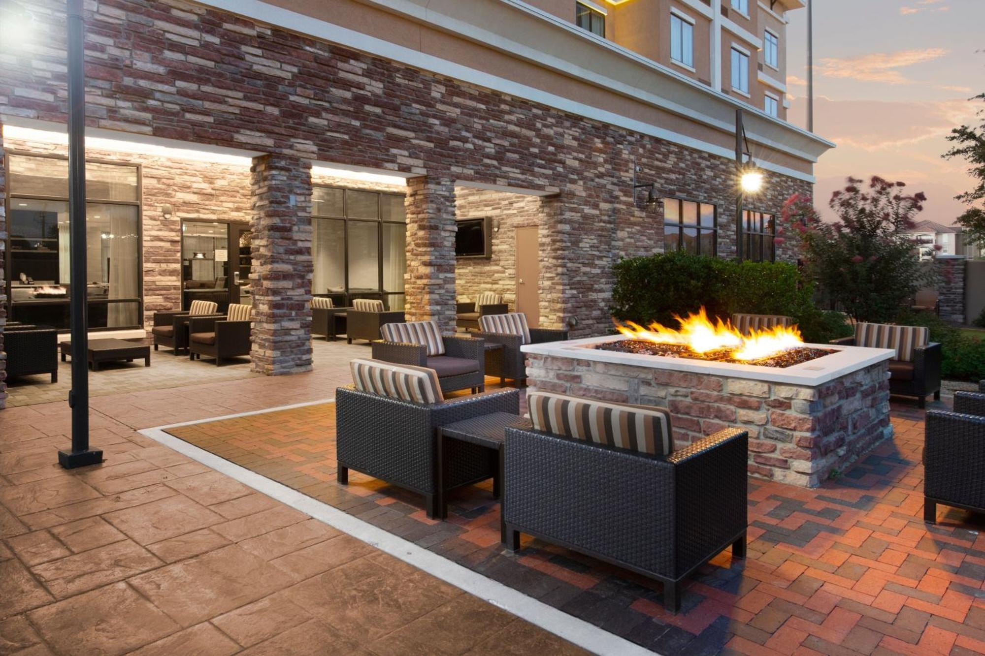 Courtyard By Marriott Lubbock Downtown/University Area מראה חיצוני תמונה