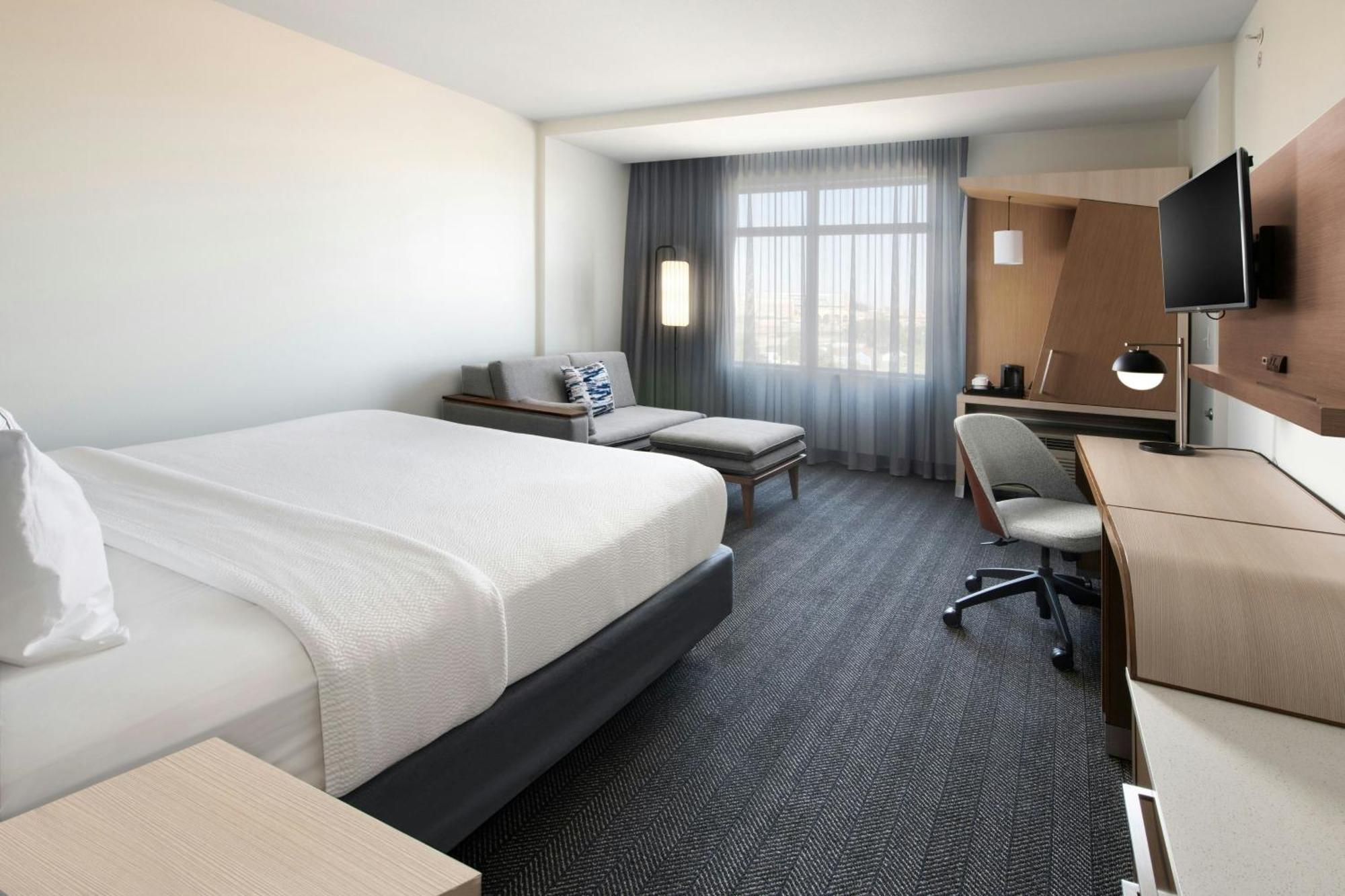 Courtyard By Marriott Lubbock Downtown/University Area מראה חיצוני תמונה